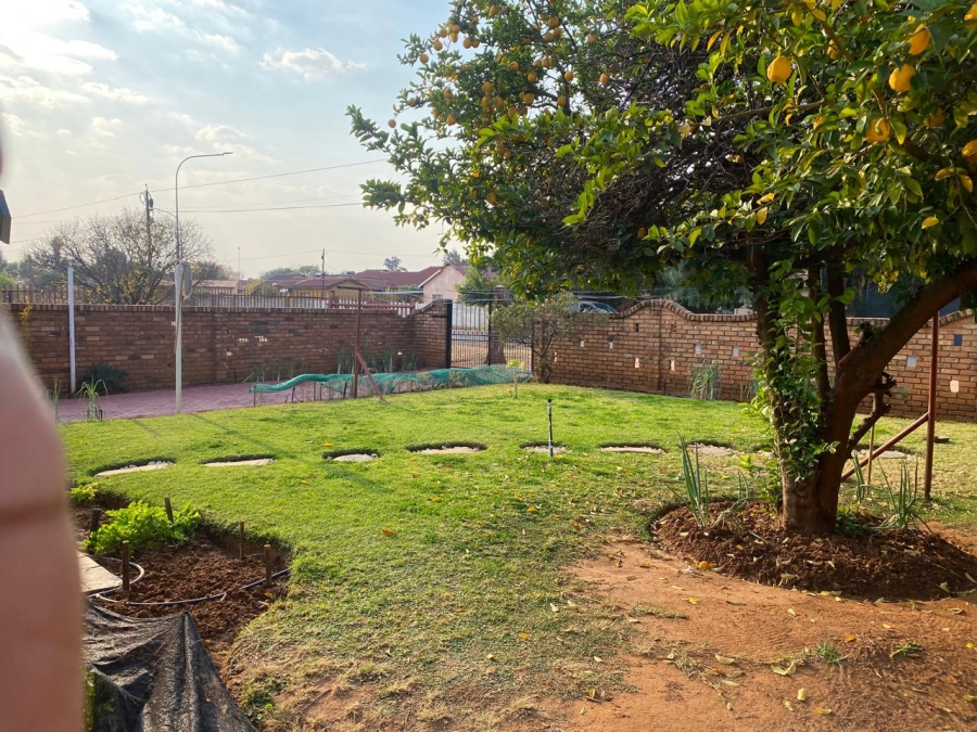 2 Bedroom Property for Sale in Mmabatho Unit 8 North West